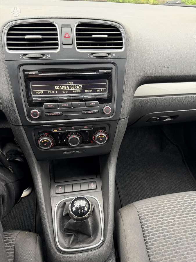 Volkswagen Golf 2011 — photo 19