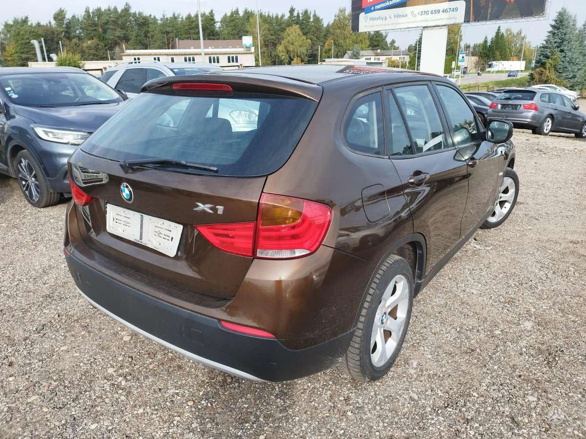 BMW X1 2010 — фото 7