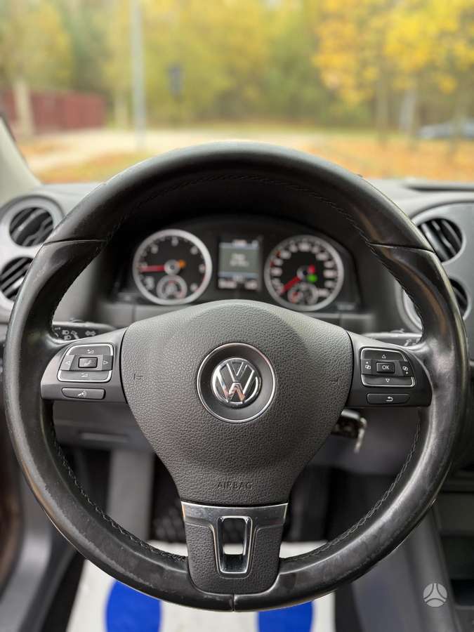 Volkswagen Tiguan 2012 — photo 14