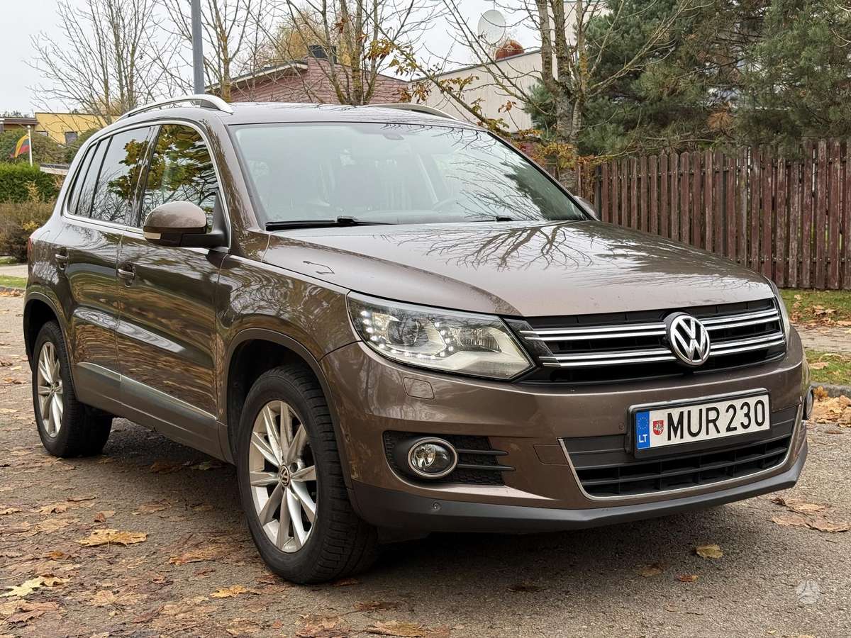 Volkswagen Tiguan 2012 — interior