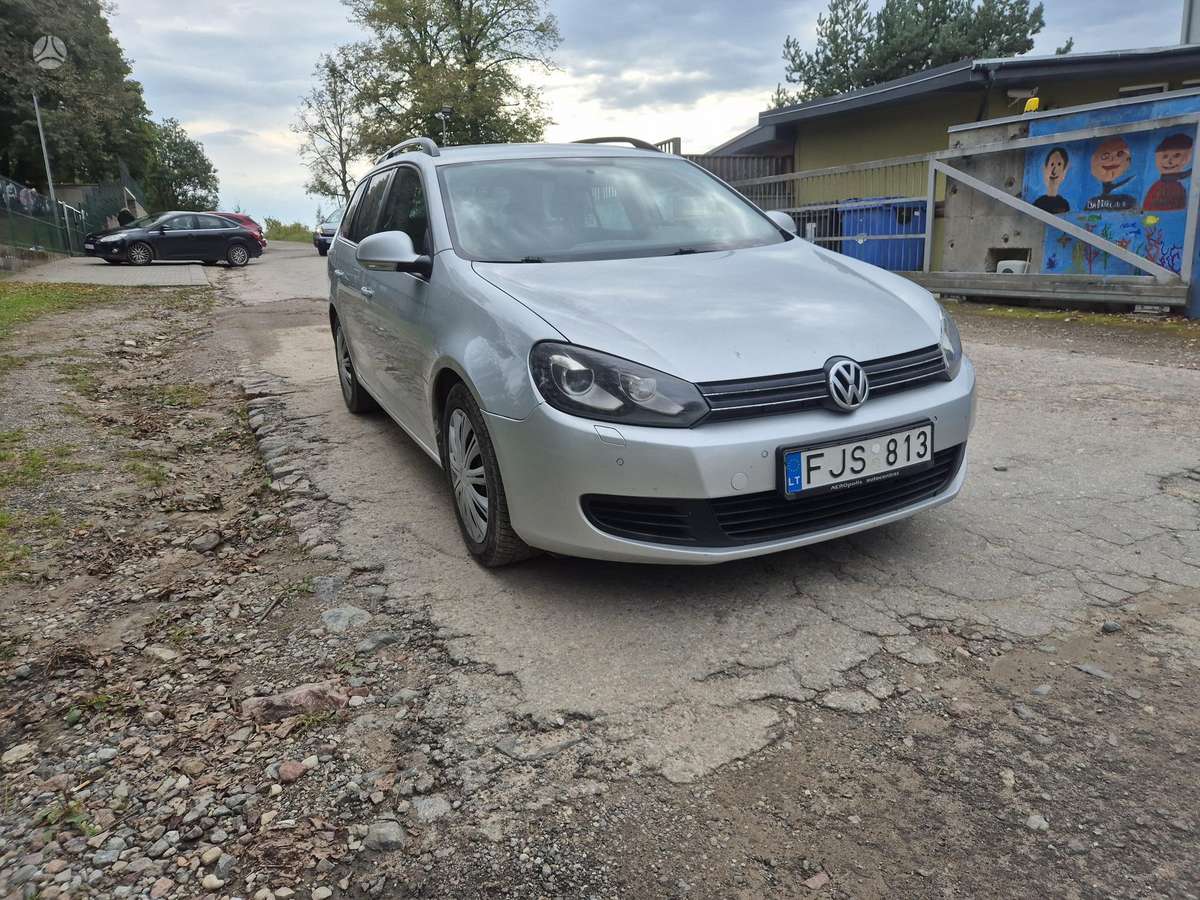 Volkswagen Golf 2012 — engine 1598 cm³, 105 HP (77kW)