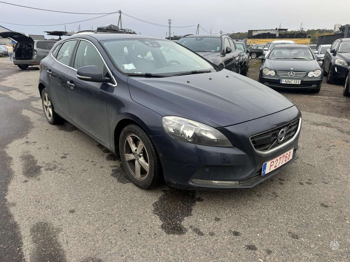 Volvo V40 2012 — двигун 1600 cm³, 110 HP (81kW)