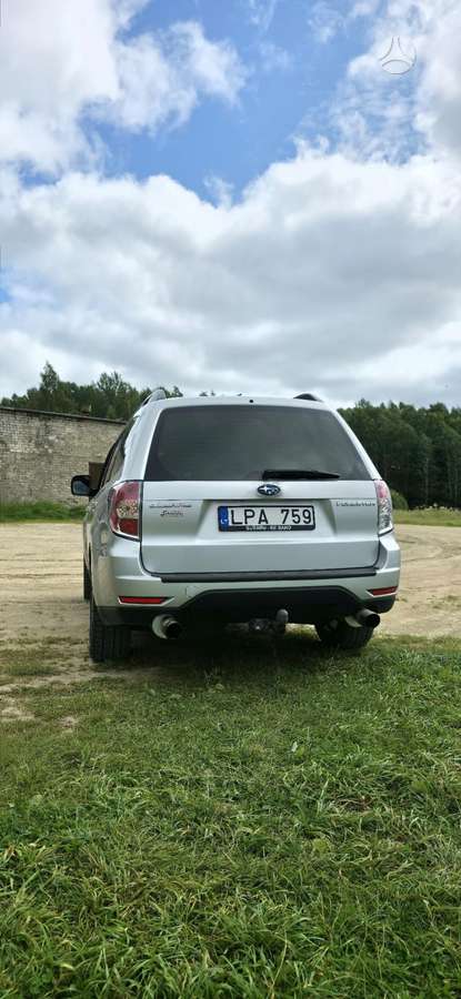 Subaru Forester 2010 — engine 2500 cm³, 171 HP (126kW)