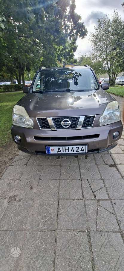 Nissan X-Trail 2007 — салон