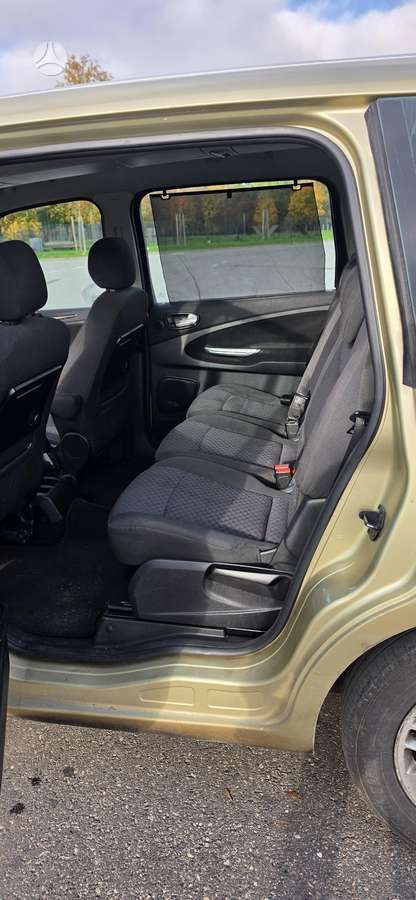 Ford Galaxy 2007 — photo 10