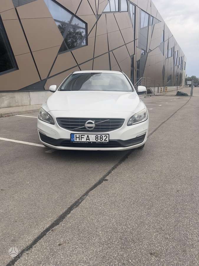 Volvo V60 2014 — photo 10
