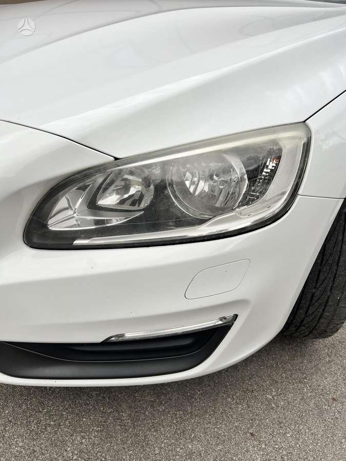 Volvo V60 2014 — photo 22