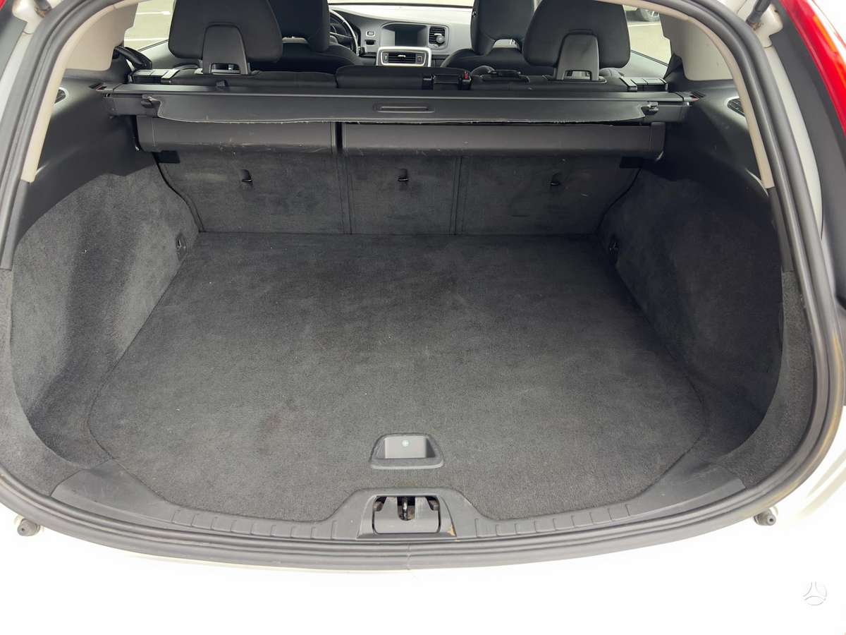 Volvo V60 2014 — photo 6