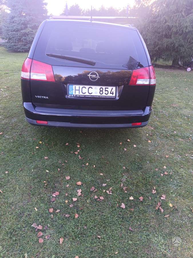 Opel Vectra 2008 — вигляд ззаду
