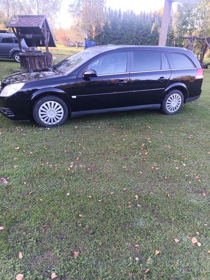 Opel Vectra 2008 — салон