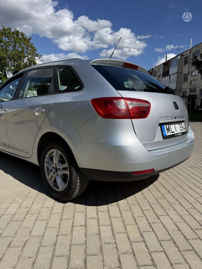 Seat Ibiza 2011 — engine 1598 cm³, 105 HP (77kW)