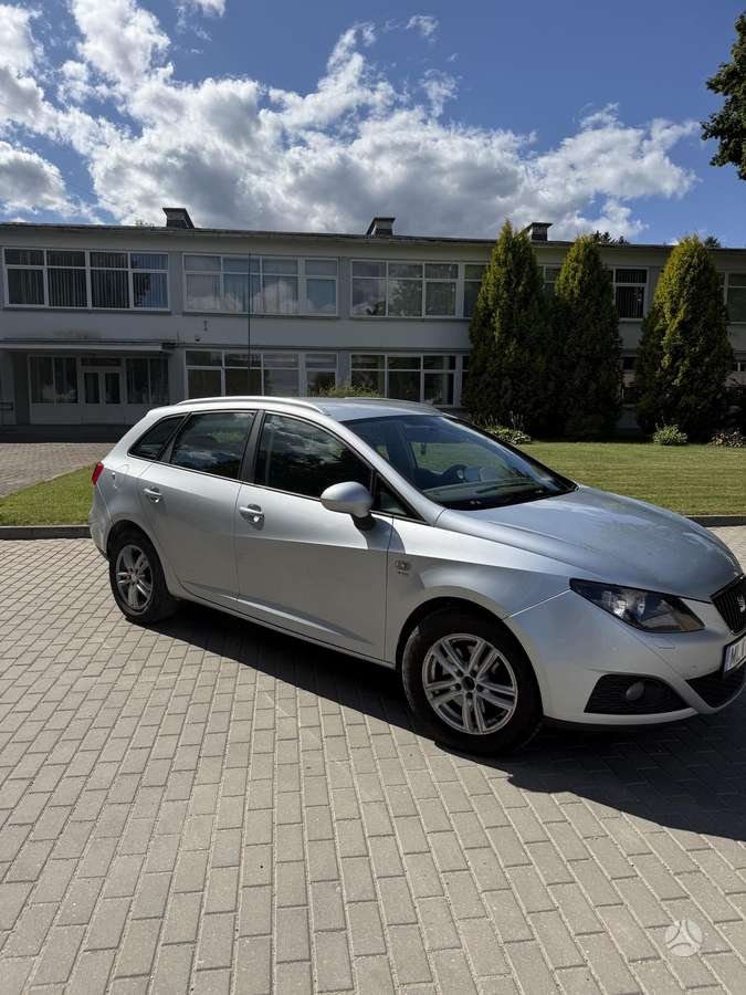 Seat Ibiza 2011 — photo 5