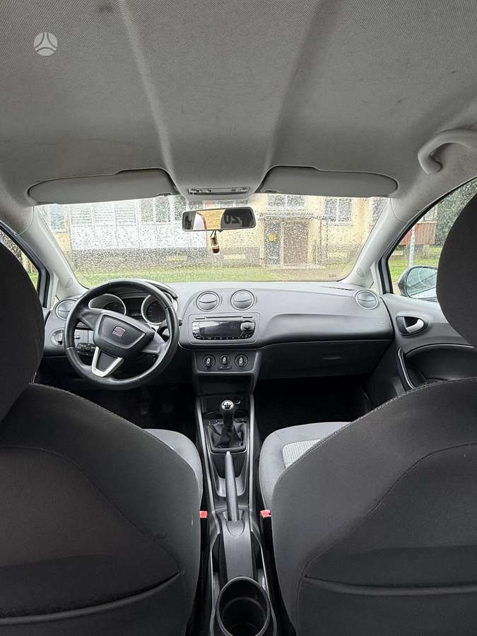 Seat Ibiza 2011 — photo 7