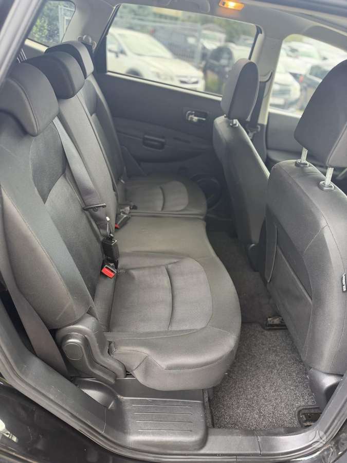 Nissan Qashqai+2 2011 — photo 17