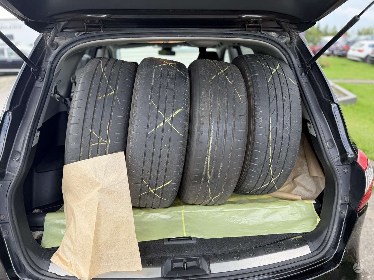 Nissan Qashqai+2 2011 — photo 22