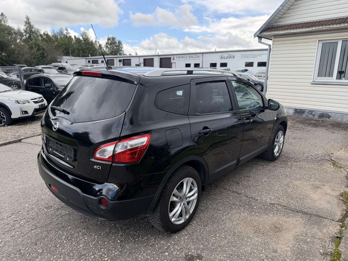 Nissan Qashqai+2 2011 — engine 2000 cm³, 150 HP (110kW)