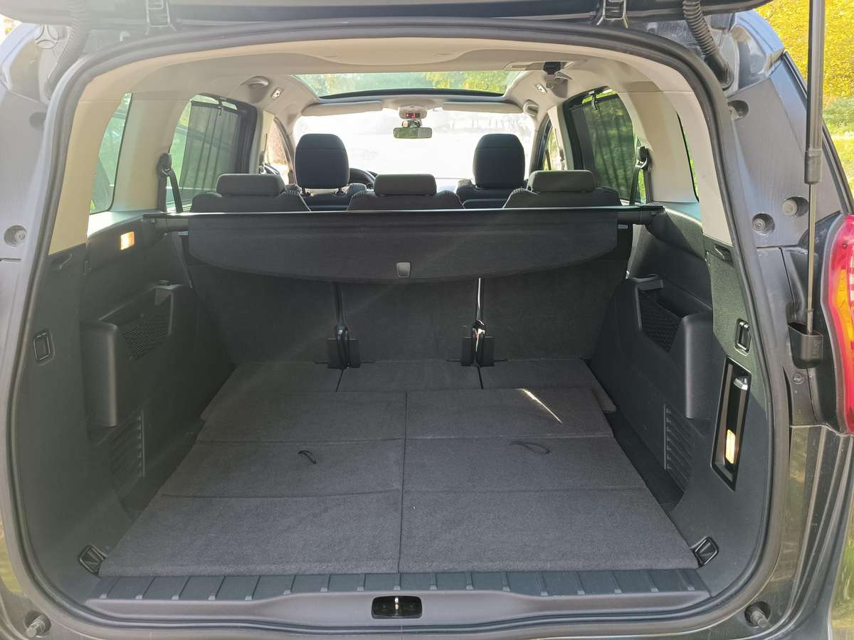 Peugeot 5008 2011 — photo 7