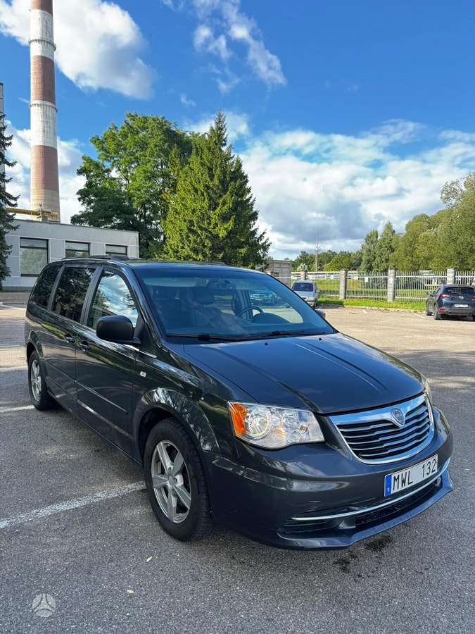 Lancia Voyager 2013 — vehicle for AFU Ukraine
