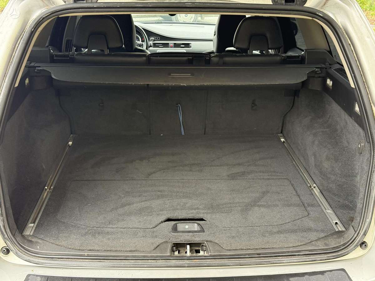 Volvo V70 2010 — photo 9