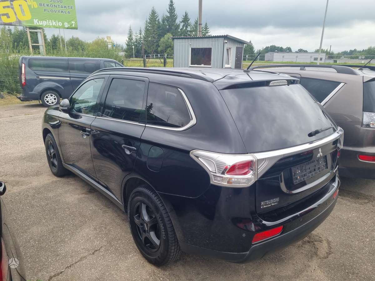 Mitsubishi Outlander 2014 — engine 2200 cm³, 150 HP (110kW)