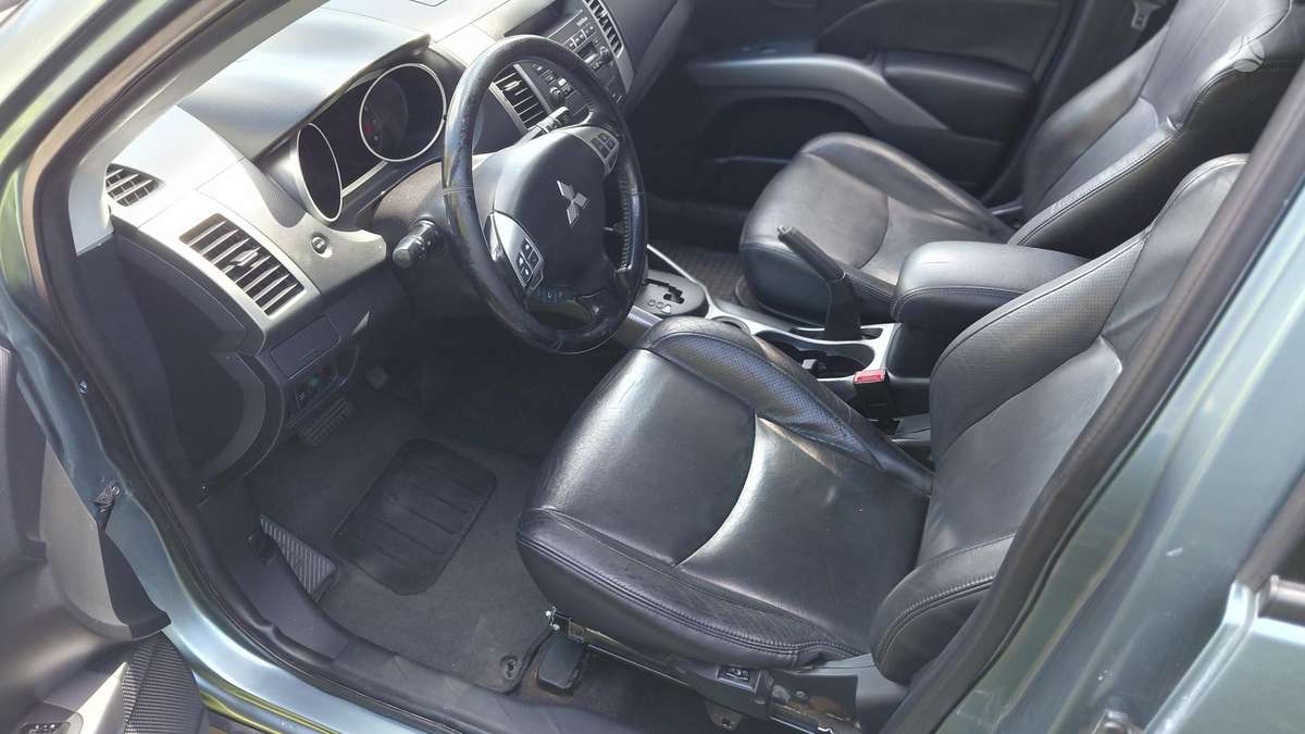 Mitsubishi Outlander 2008 — photo 15