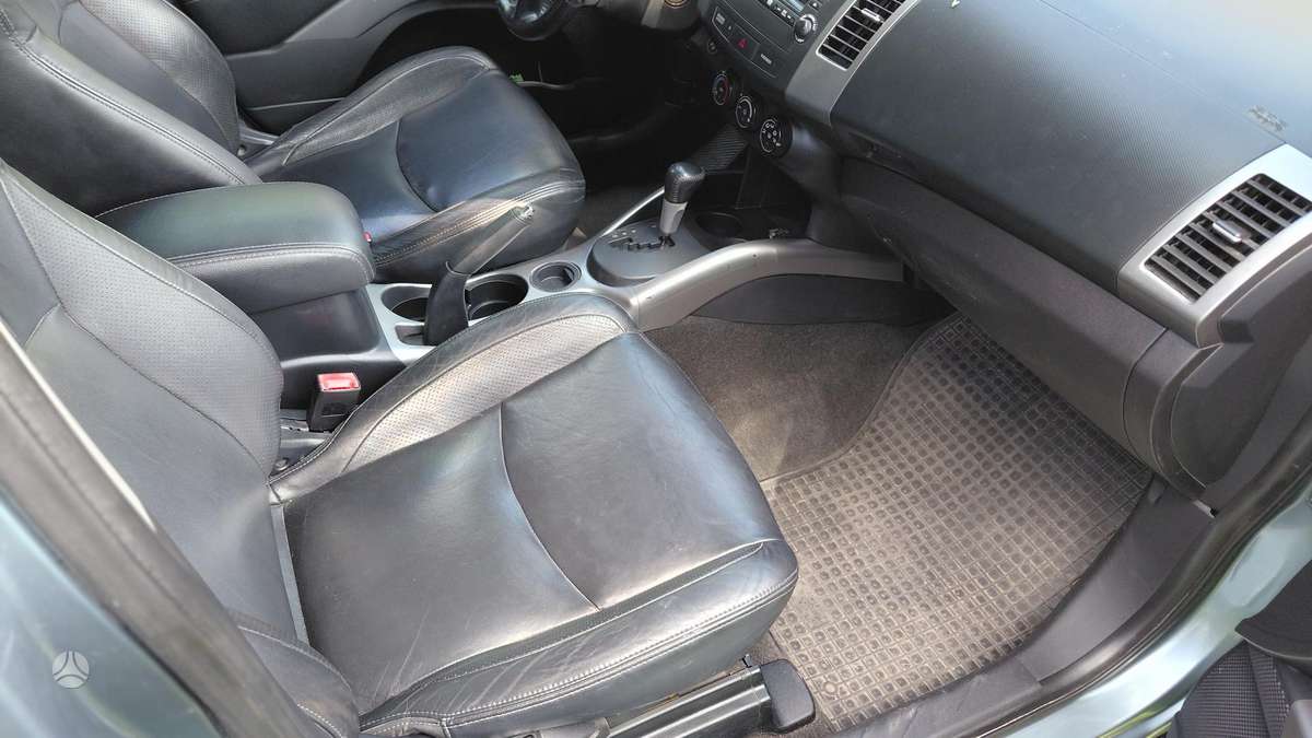 Mitsubishi Outlander 2008 — photo 6