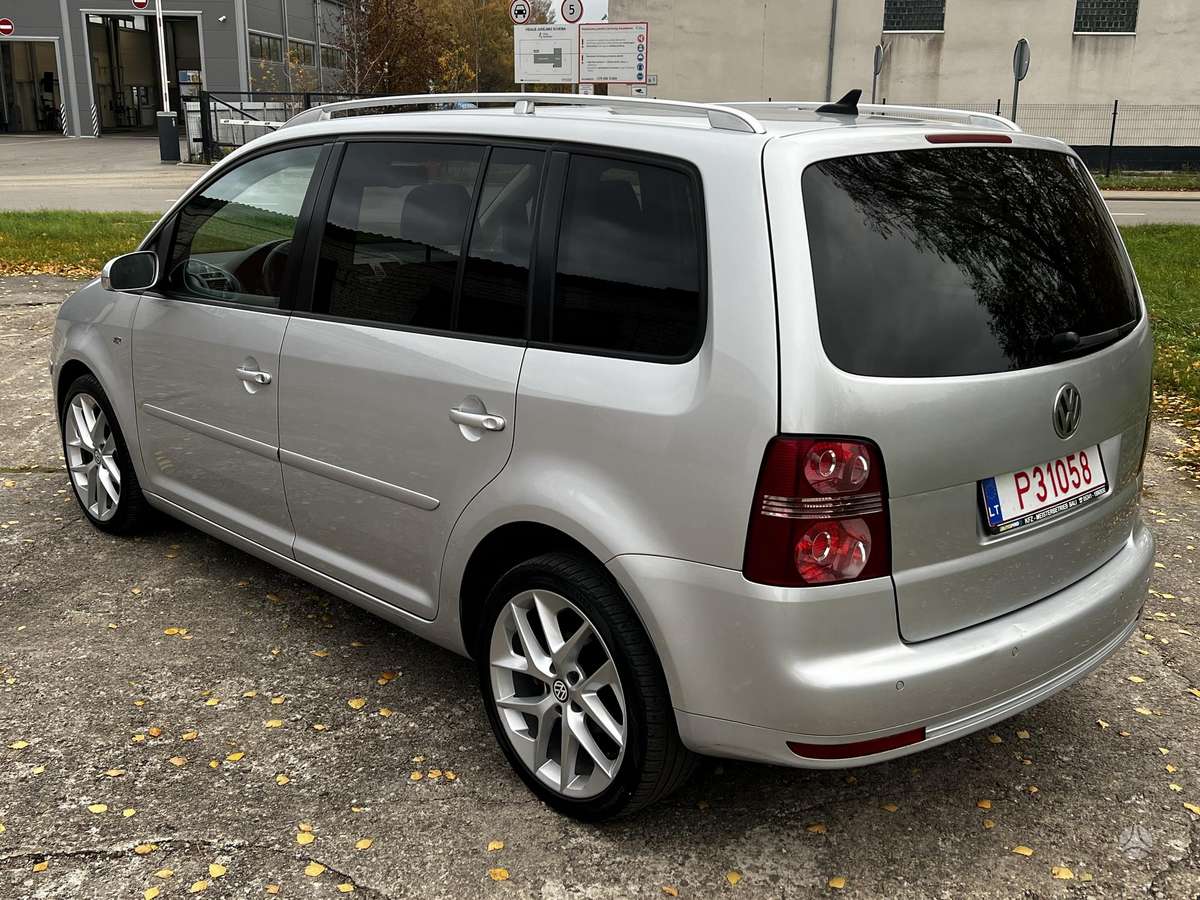 Volkswagen Touran 2009 — photo 5