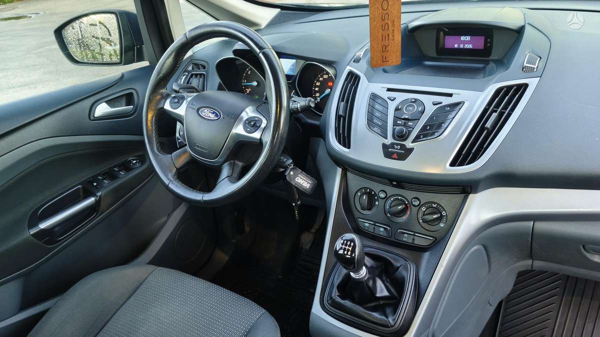 Ford Grand 2012 — photo 12