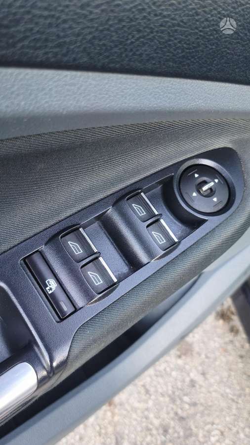 Ford Grand 2012 — photo 14