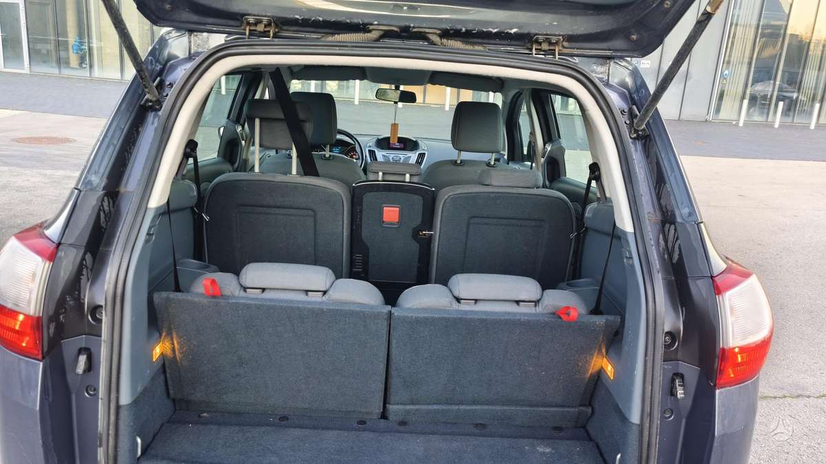 Ford Grand 2012 — photo 16