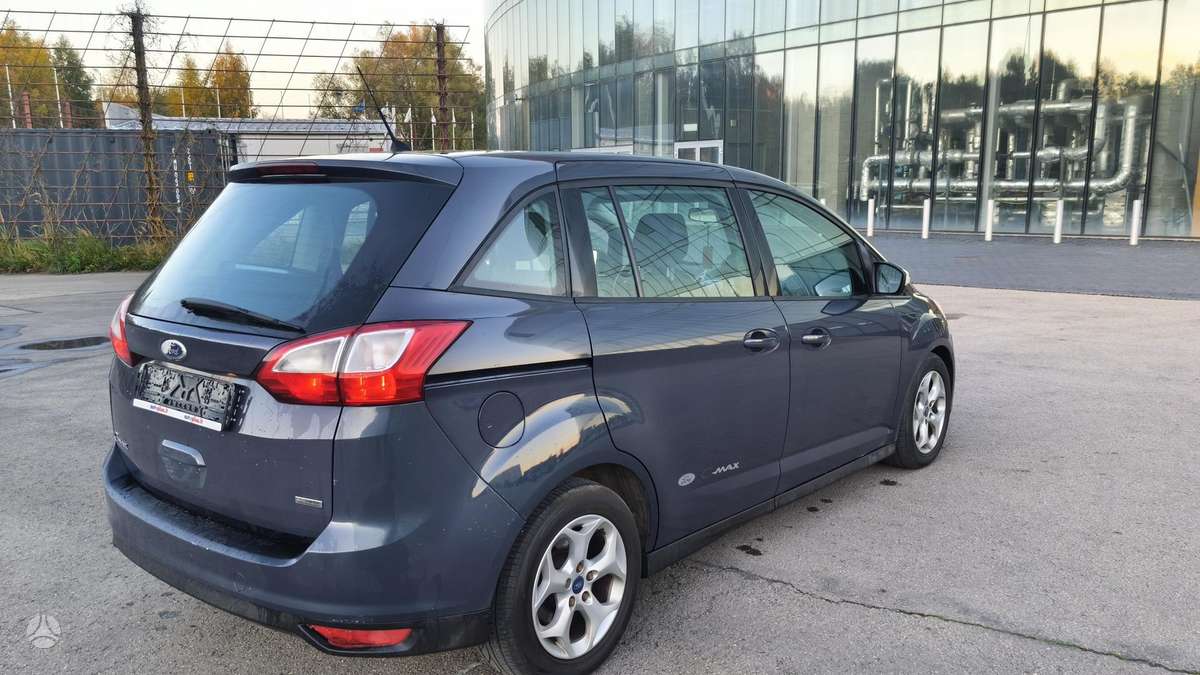 Ford Grand 2012 — photo 5