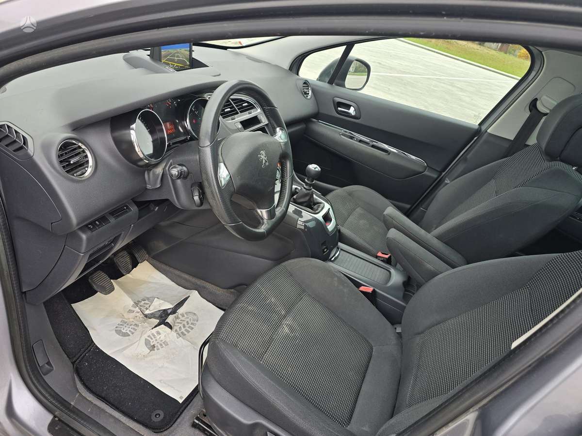 Peugeot 5008 2014 — фото 12