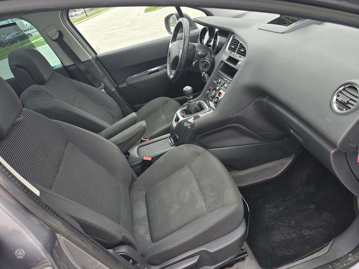 Peugeot 5008 2014 — фото 13