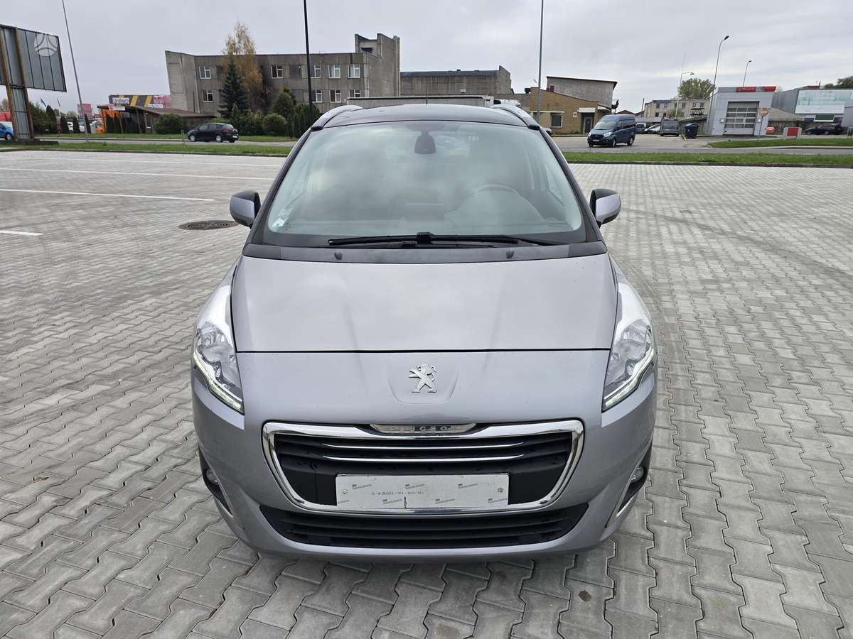 Peugeot 5008 2014 — двигун 1560 cm³, 114 HP (84kW)