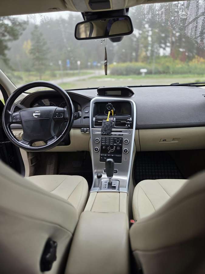 Volvo XC60 2009 — photo 10