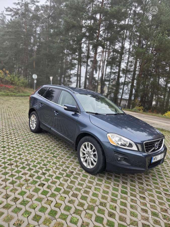 Volvo XC60 2009 — engine 2400 cm³, 185 HP (136kW)