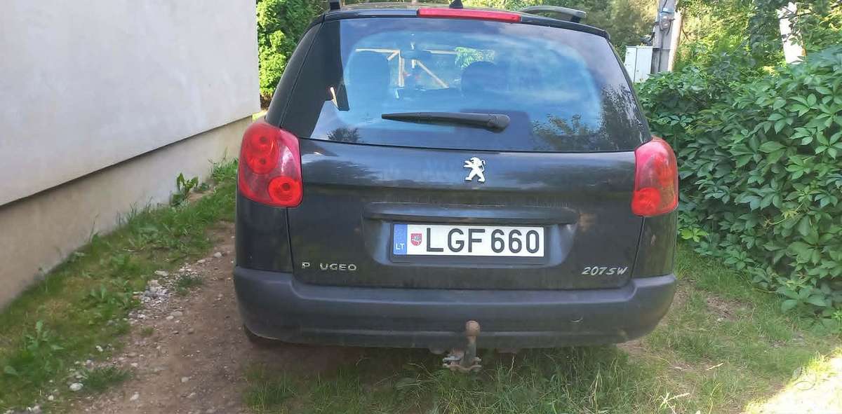 Peugeot 207 2010 — photo 10