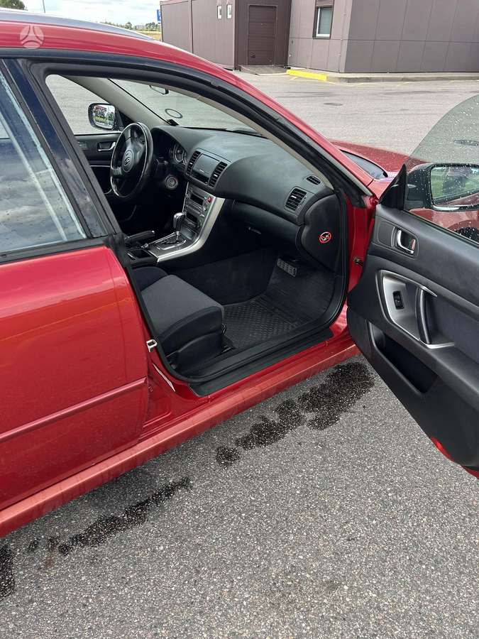 Subaru Legacy 2004 — photo 11
