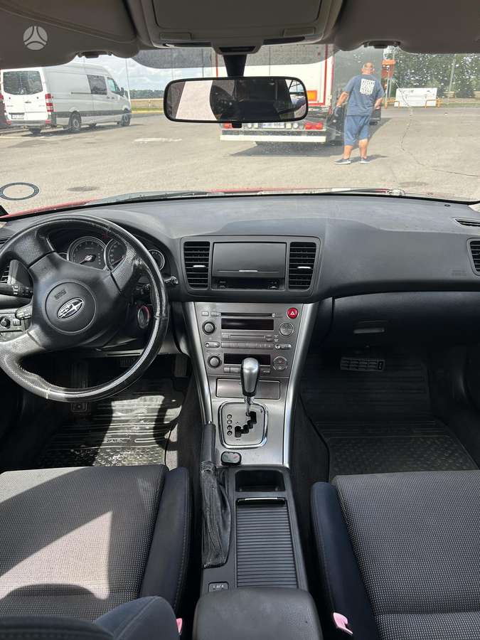 Subaru Legacy 2004 — photo 13