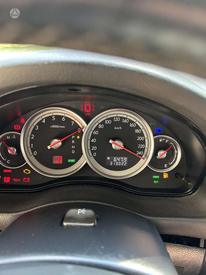 Subaru Legacy 2004 — photo 14