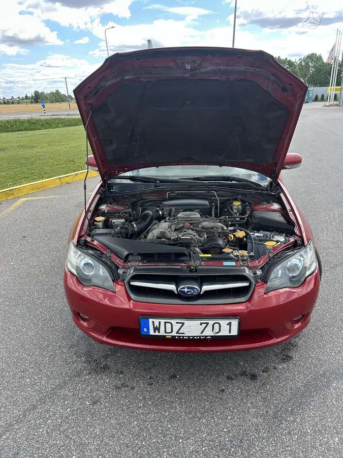 Subaru Legacy 2004 — photo 8