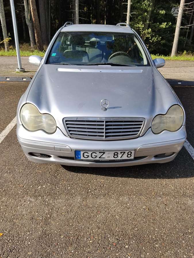 Mercedes-Benz C220, 2004