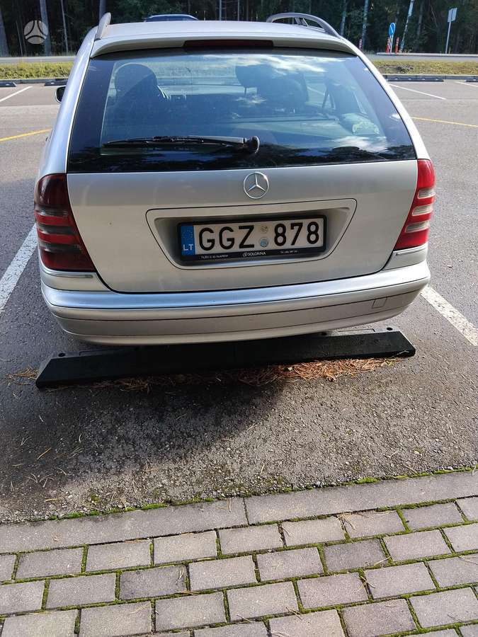 Mercedes-Benz C220 2004 — photo 5