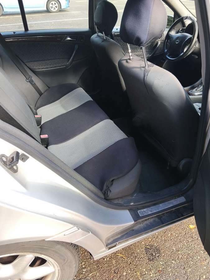 Mercedes-Benz C220 2004 — photo 9