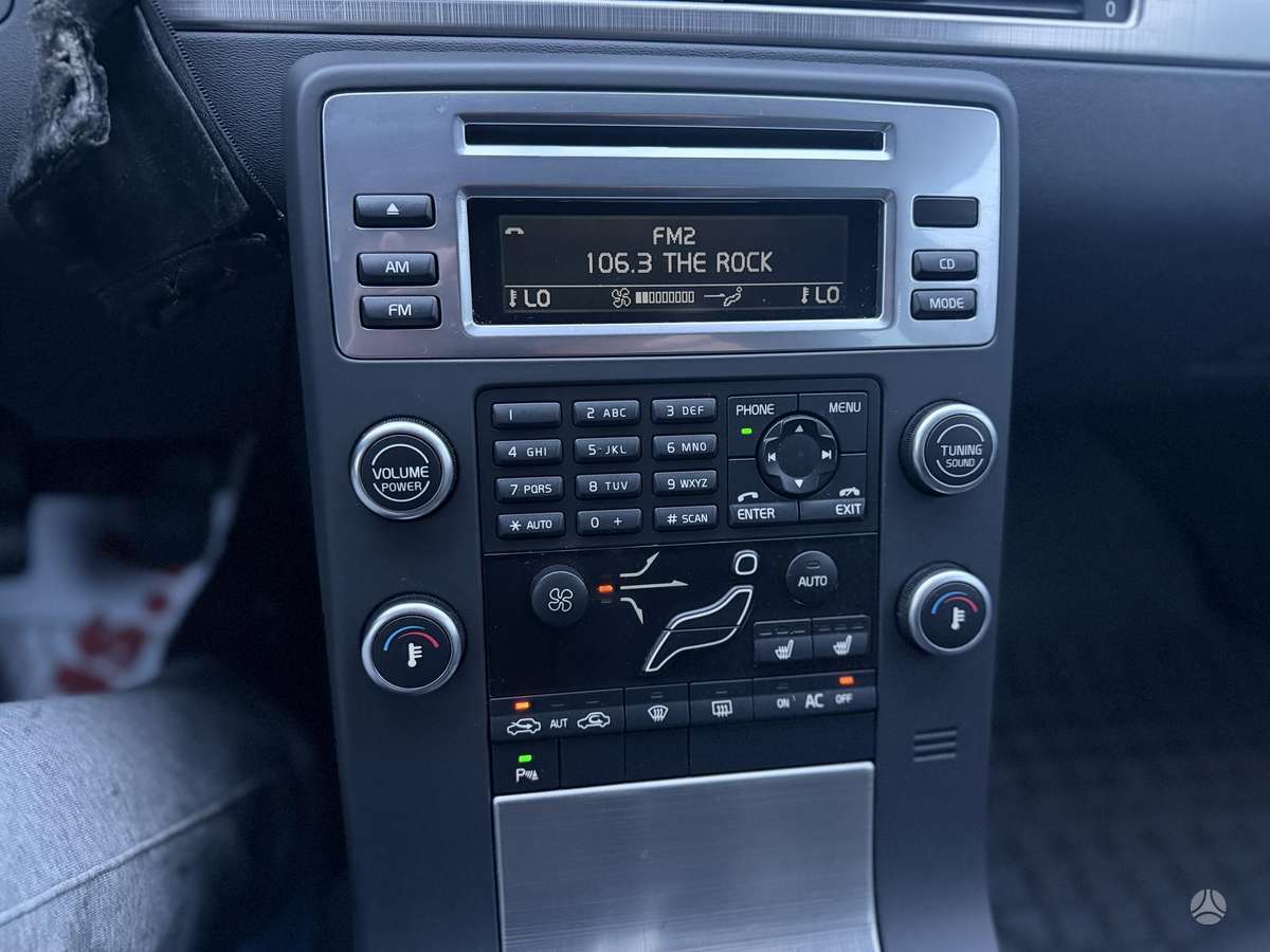 Volvo V70 2008 — photo 13