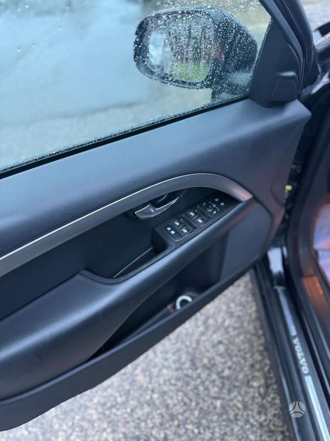 Volvo V70 2008 — photo 14