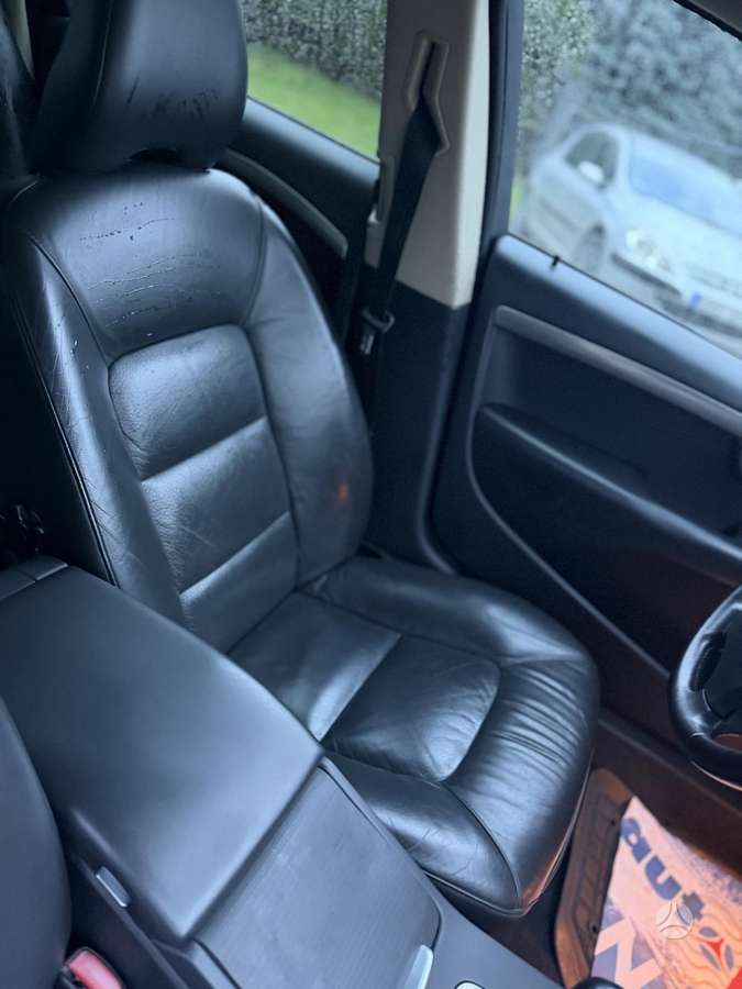 Volvo V70 2008 — photo 17