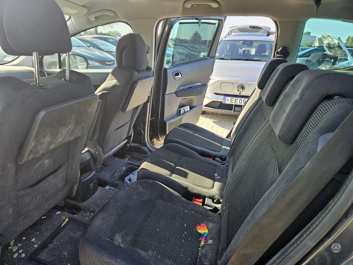 Peugeot 5008 2015 — photo 11