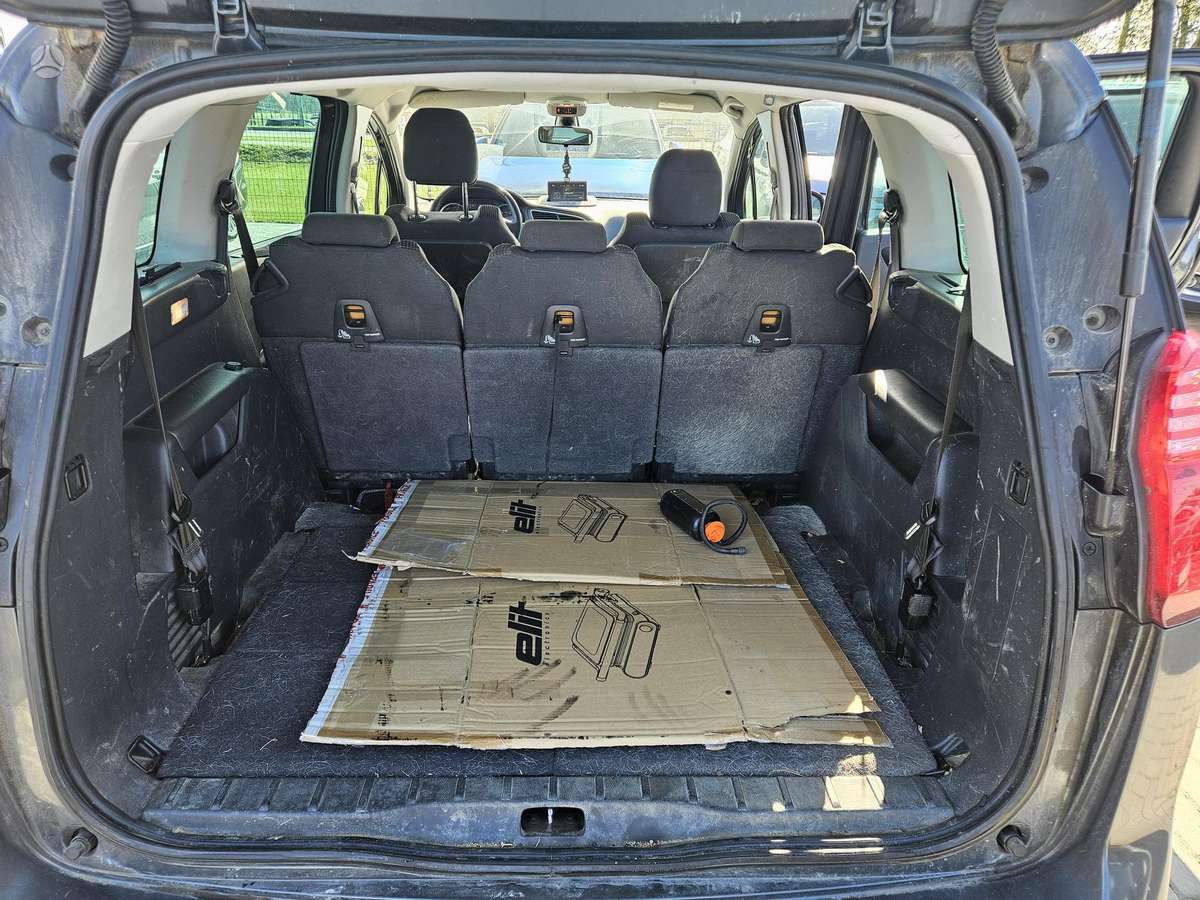 Peugeot 5008 2015 — photo 12