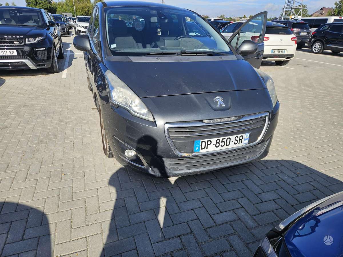Peugeot 5008 2015 — engine 1560 cm³, 120 HP (88kW)